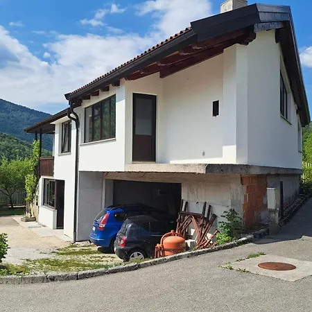Apartma Emilio Apartment Breginj